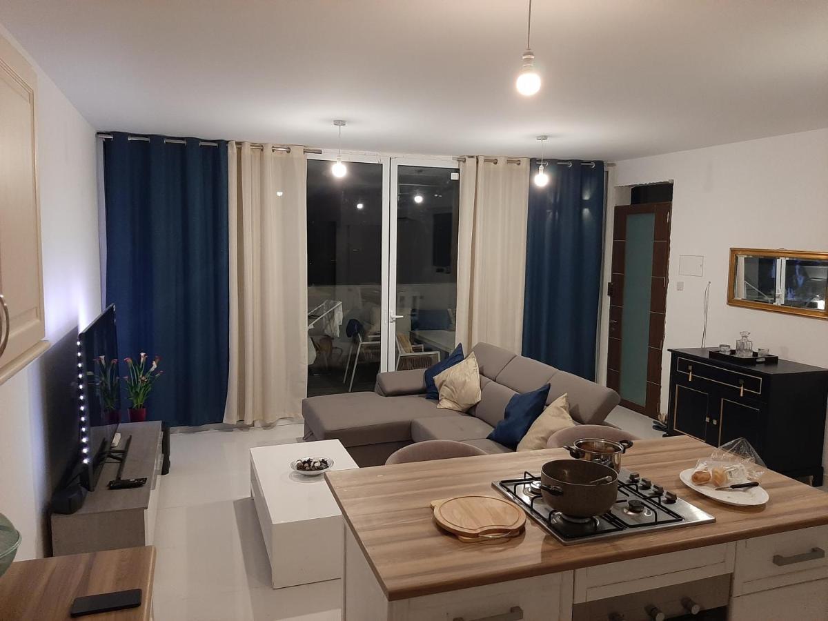 Apartmán Town Pent House Luqa Exteriér fotografie