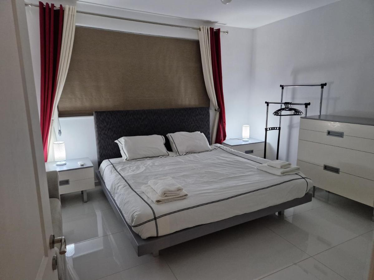 Apartmán Town Pent House Luqa Exteriér fotografie