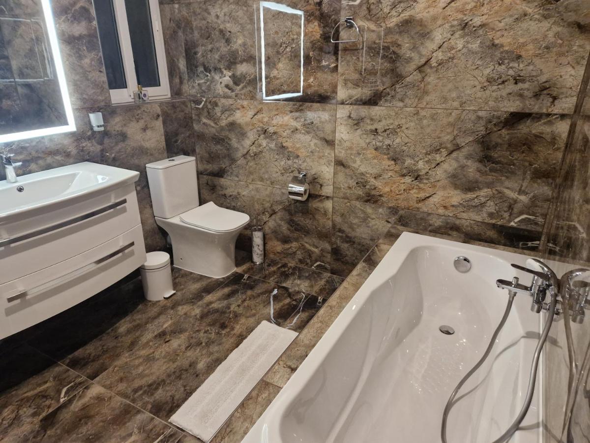 Apartmán Town Pent House Luqa Exteriér fotografie